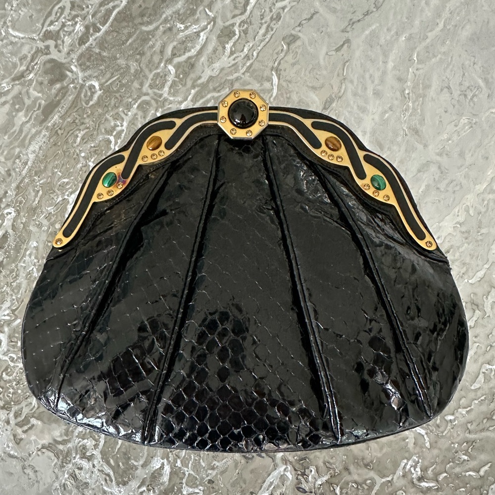 Finesse La Model vintage jeweled handbag